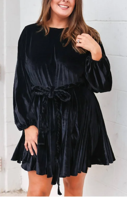 Closeout Sale off-shoulder dressOpra Velvet Dress In Black