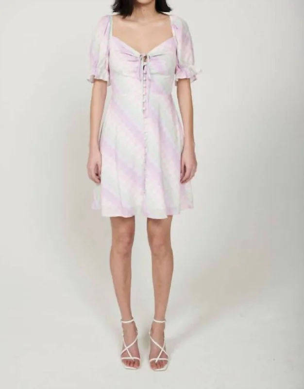 Can't Be Beat ruffle dressPosy Dress In Ombre Gingham